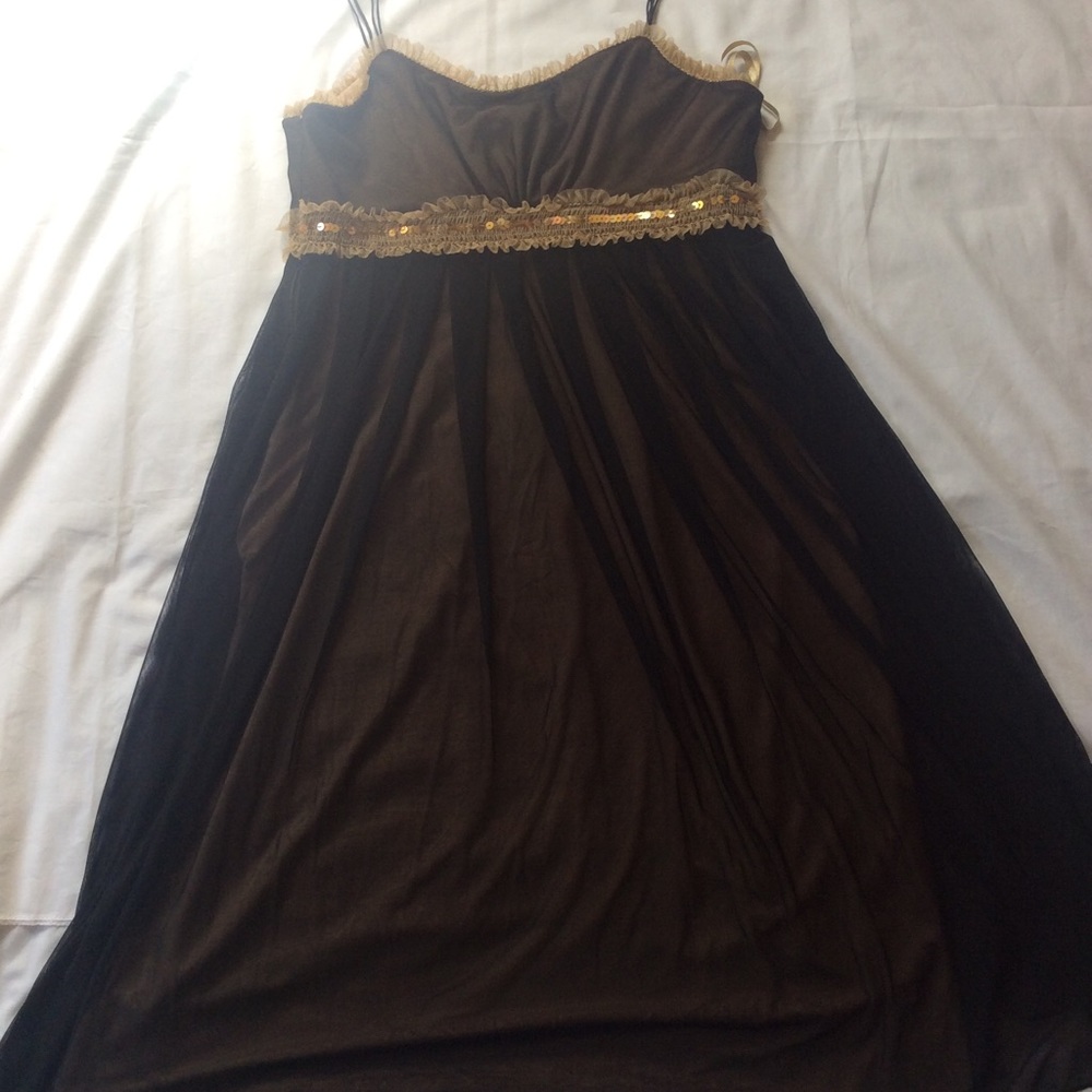 Mixit Gown - Picture 2 of 3